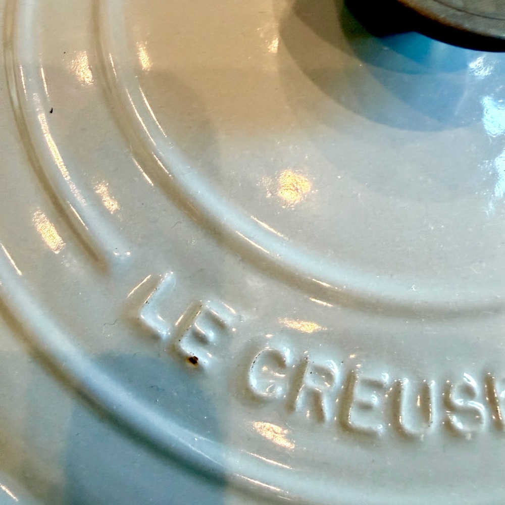 Le Creuset Pale Blue Enamel Cast Iron Lid with Black Knob VTG 10” - Picture 2 of 10